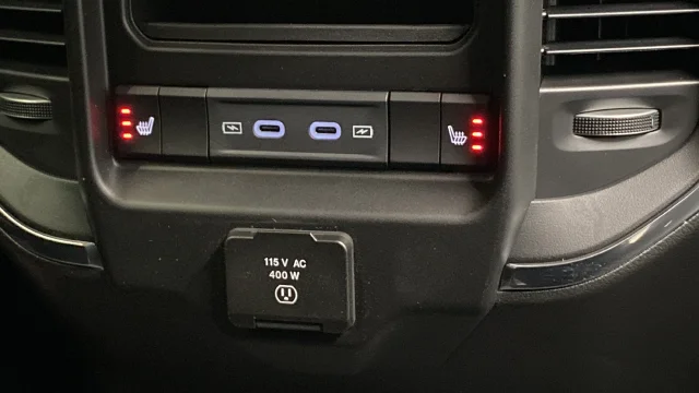New 2027 Tank Exterior Paint RAM Laramie image 27