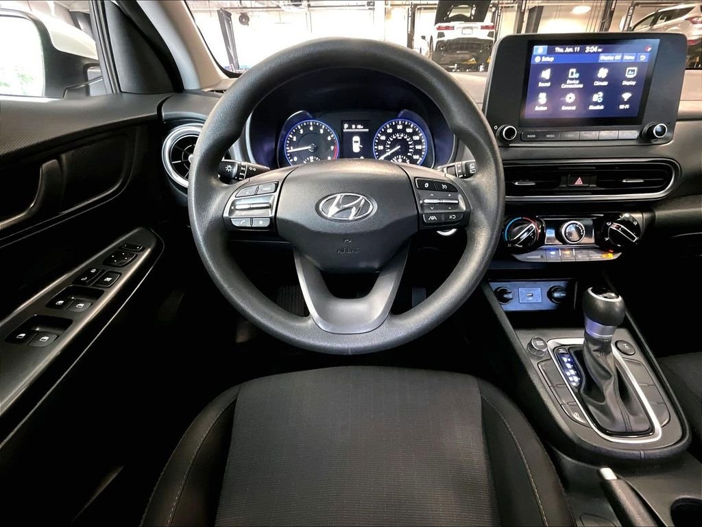 Used 2022 White Hyundai SEL image 18