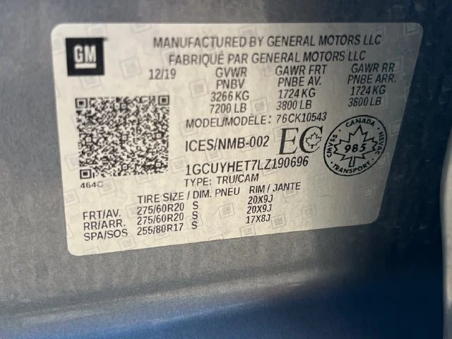 Used 2020 Gray Chevrolet High Country image 38