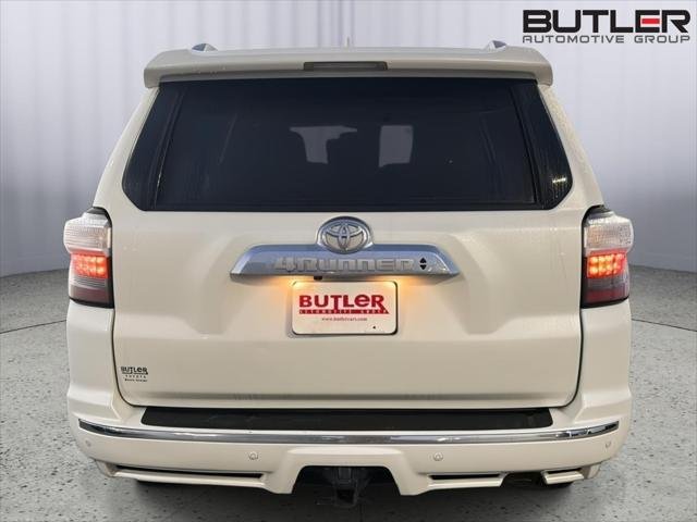 Certified Used 2023 BLIZZARD PEARL Toyota  image 5