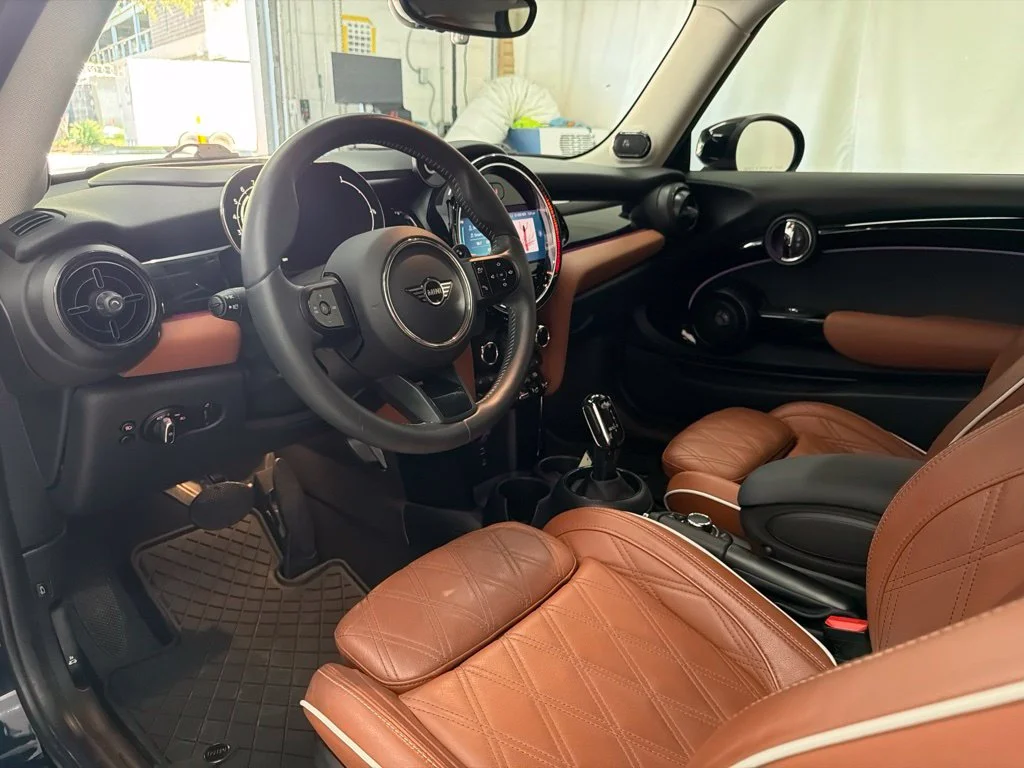 Used 2023 Black MINI Iconic image 15