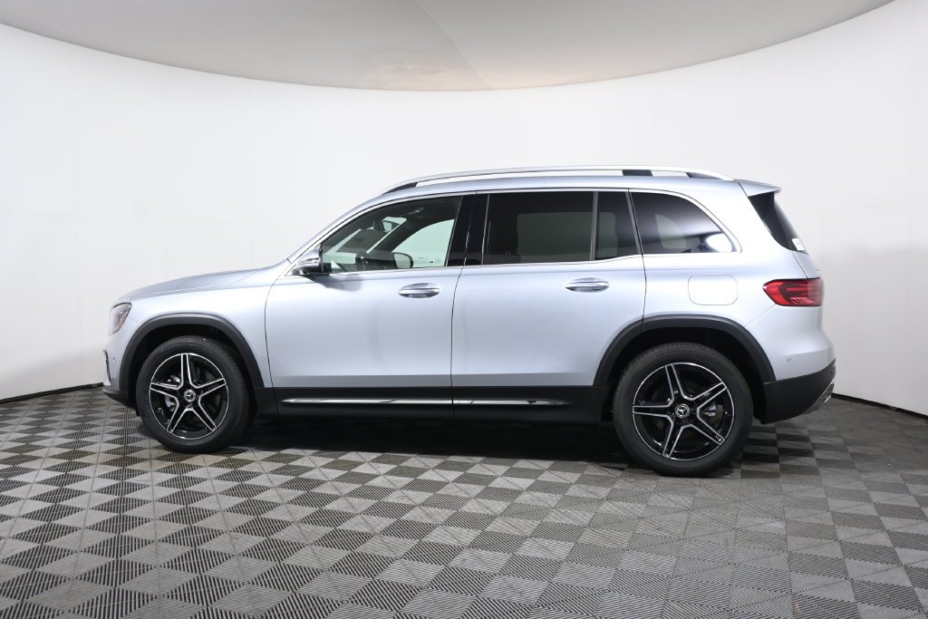 New 2026 Cirrus Silver Metallic Mercedes-Benz GLB 250 image 2