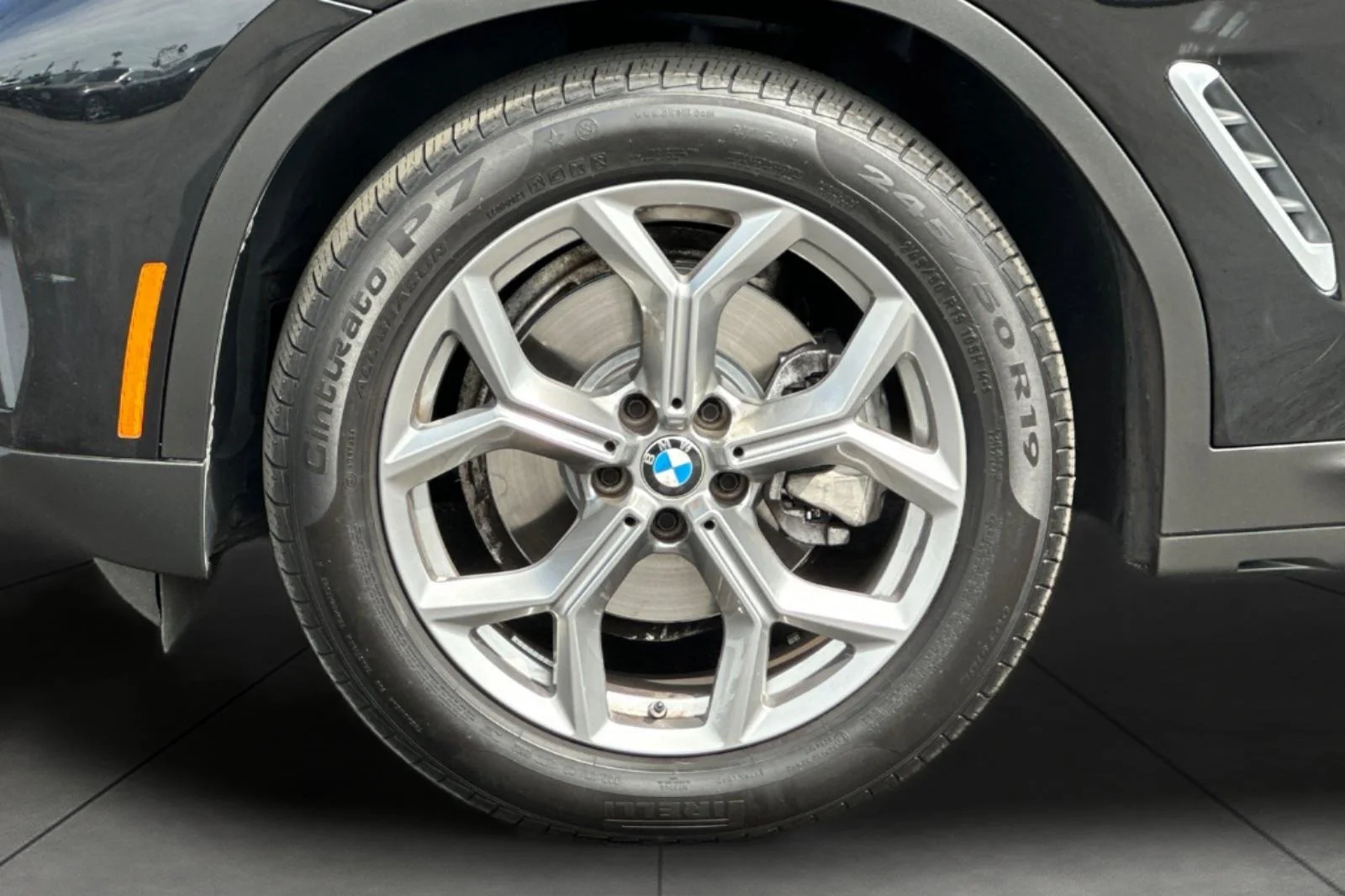 Used 2023 Black Sapphire Metallic BMW sDrive30i image 26