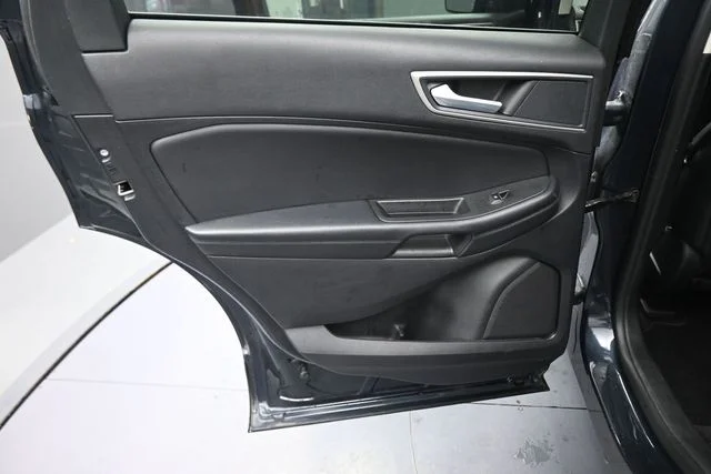 Used 2024 Blue Ford SEL image 18