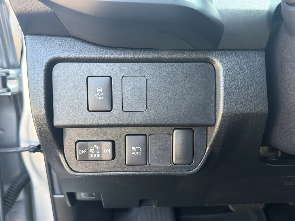 Used 2022 Celestial Silver Metallic Toyota SR image 14