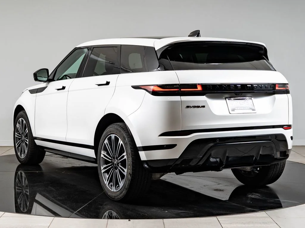 Used 2025 Ostuni Pearl White Metallic Land Rover Dynamic image 6