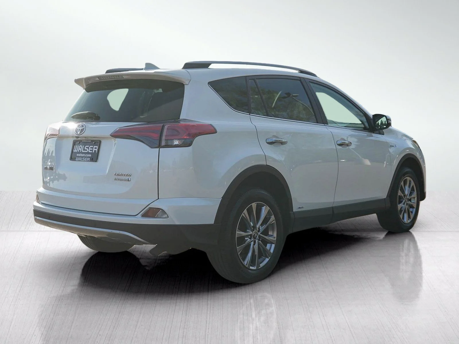 Used 2018 White Toyota 4D WAGON HYBRID LIMITED image 5