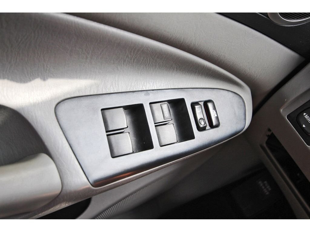 Used 2013 Black Toyota Base image 17