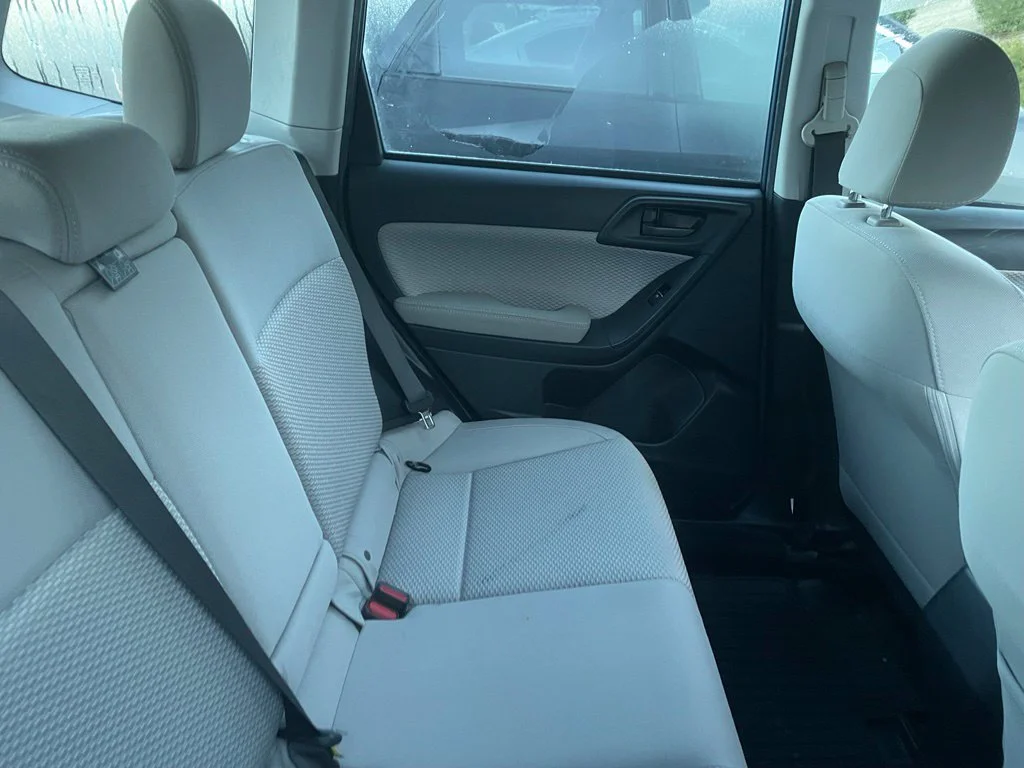 Used 2018 Blue Subaru 2.5i Premium image 11