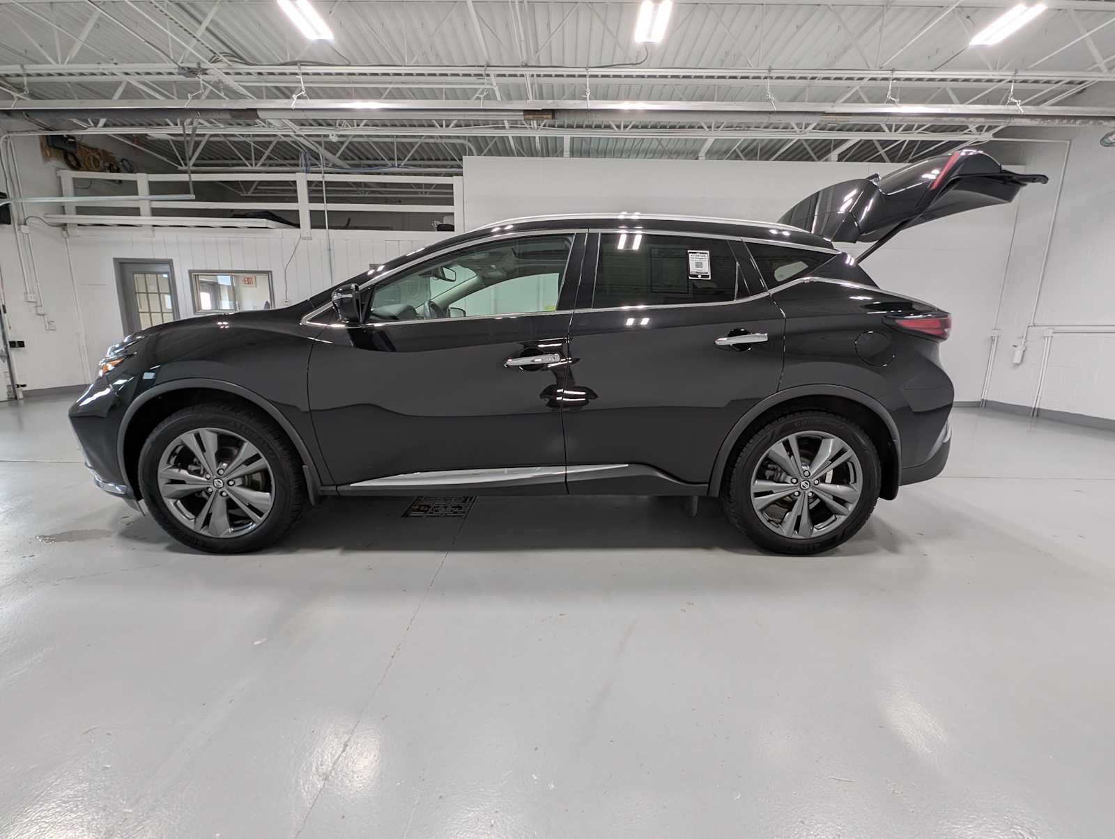 Used 2019 Magnetic Black Pearl Nissan Platinum image 12