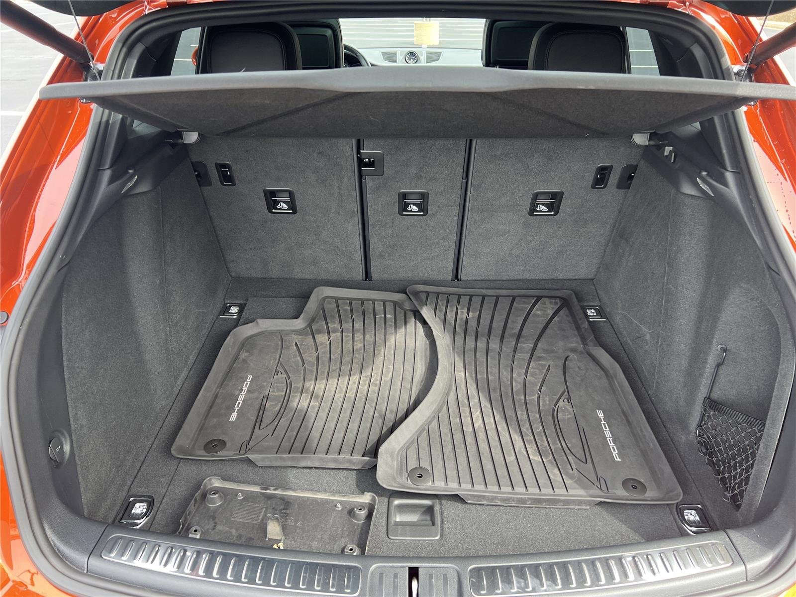 2024 Porsche Macan Base - Photo 30
