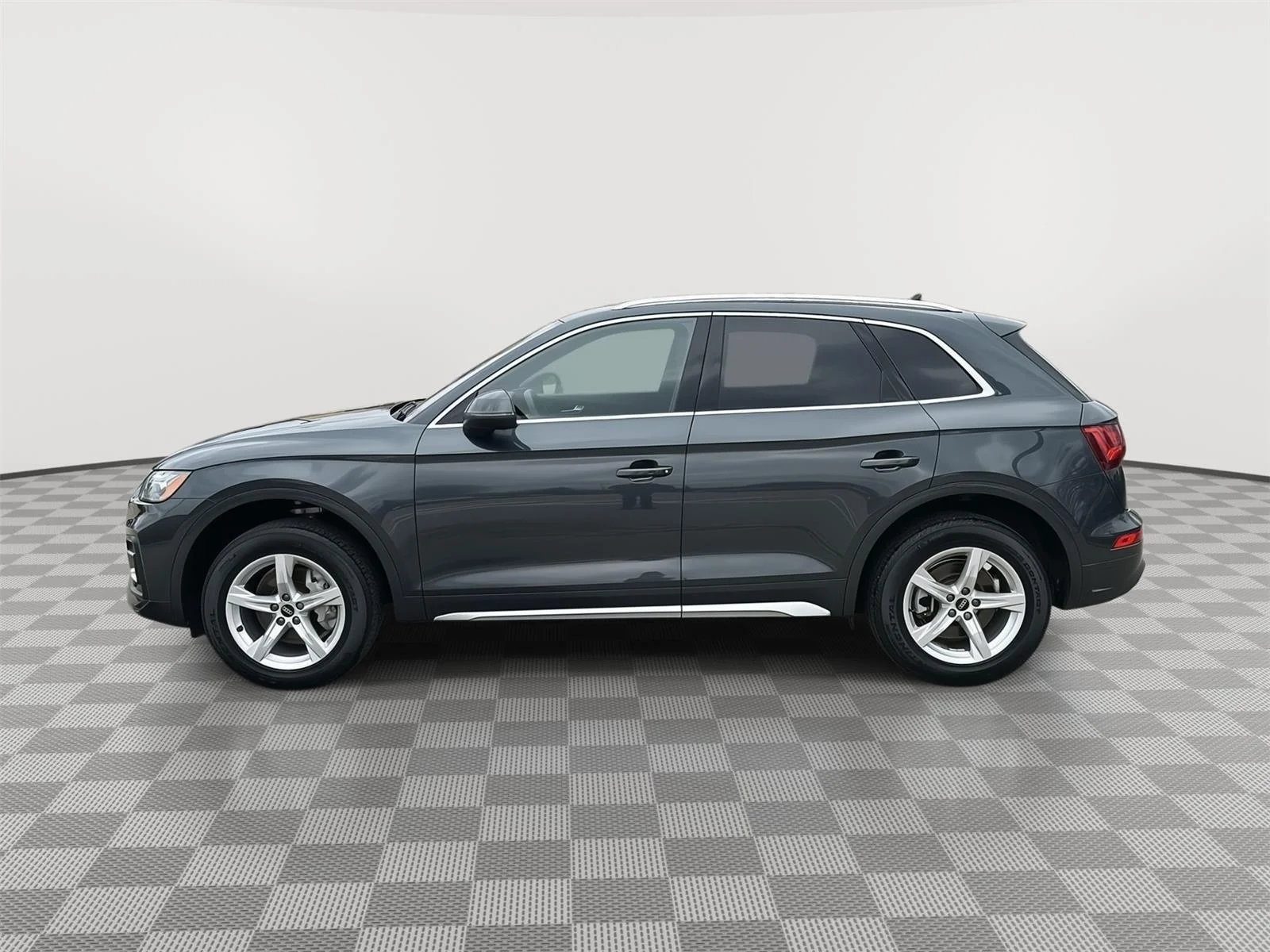 Used 2023 Manhattan Gray Metallic Audi Premium image 8