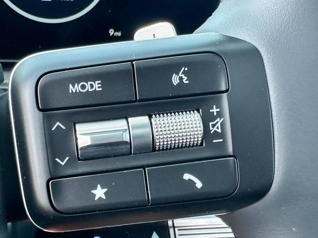 New 2026 White Hyundai Limited AWD image 31