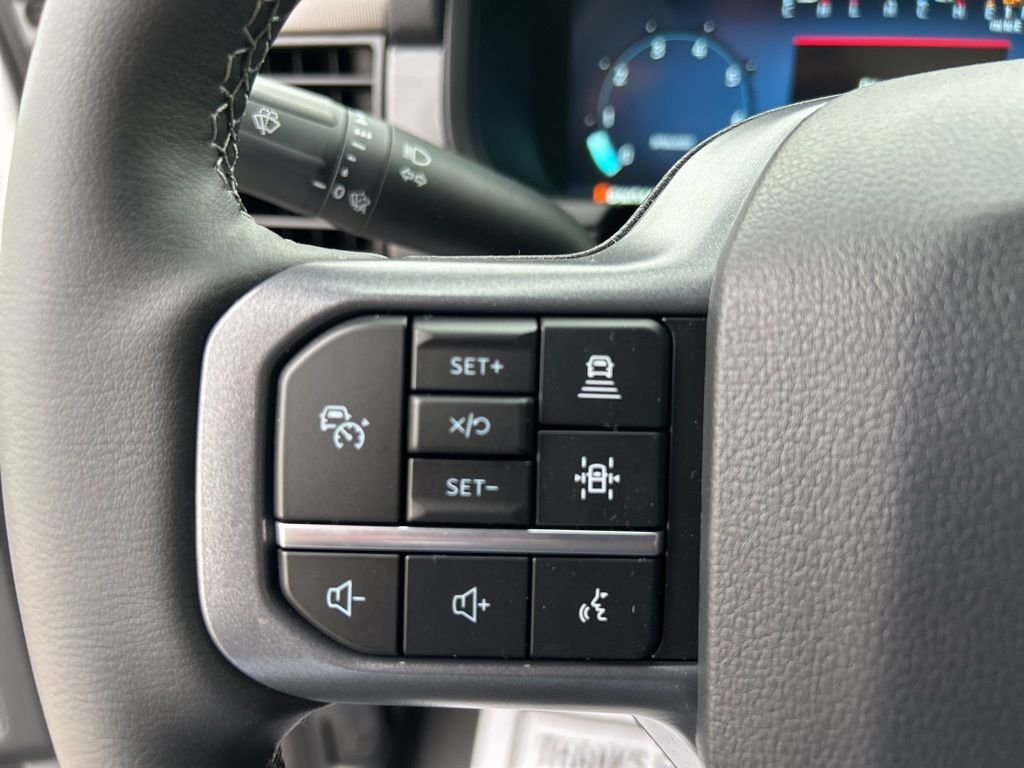 New 2026 Oxford White Ford Lariat image 19