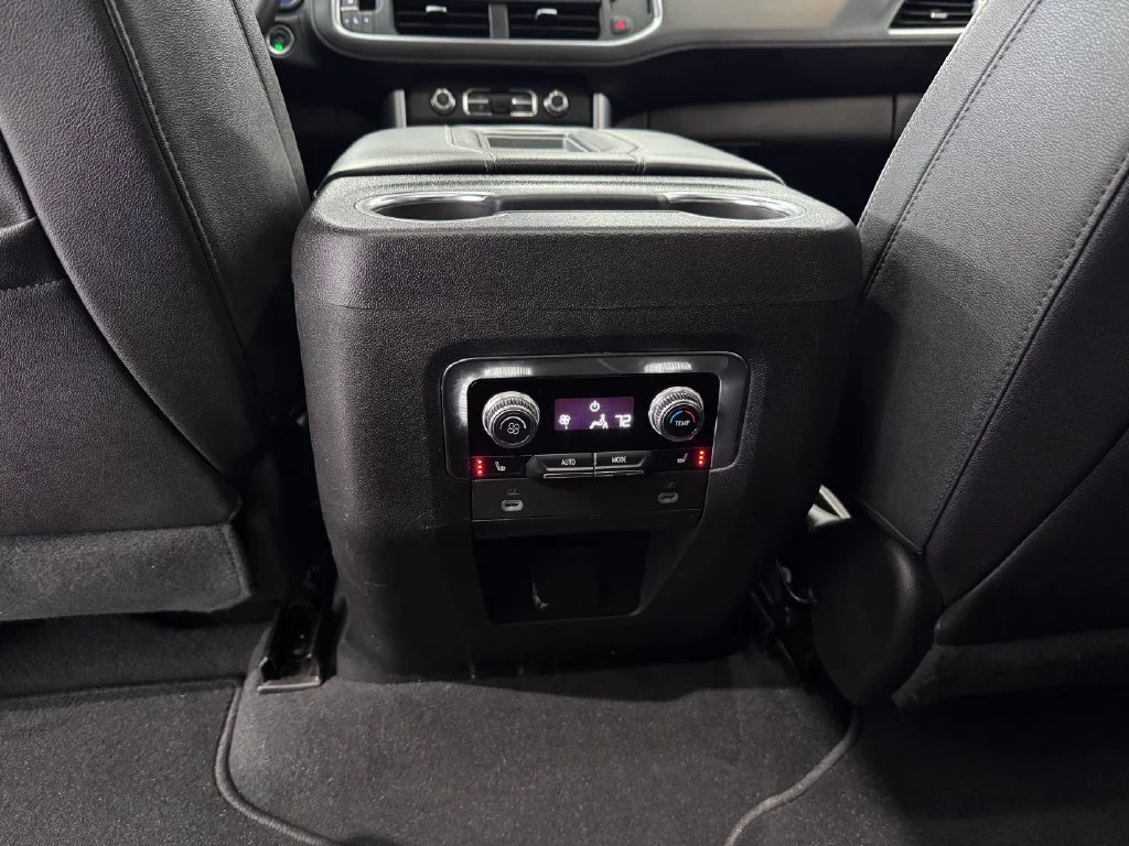 2023 GMC Yukon XL SLT - Photo 32