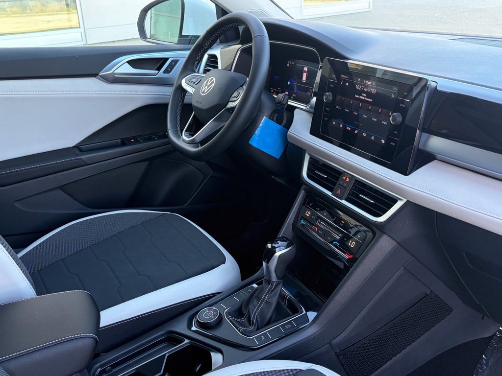 New 2026 Pure White Volkswagen 1.5T SE image 17
