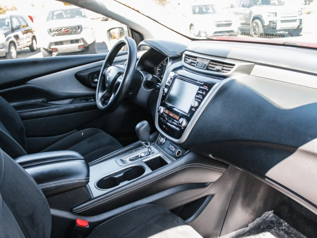 Used 2019 Red Nissan S image 24