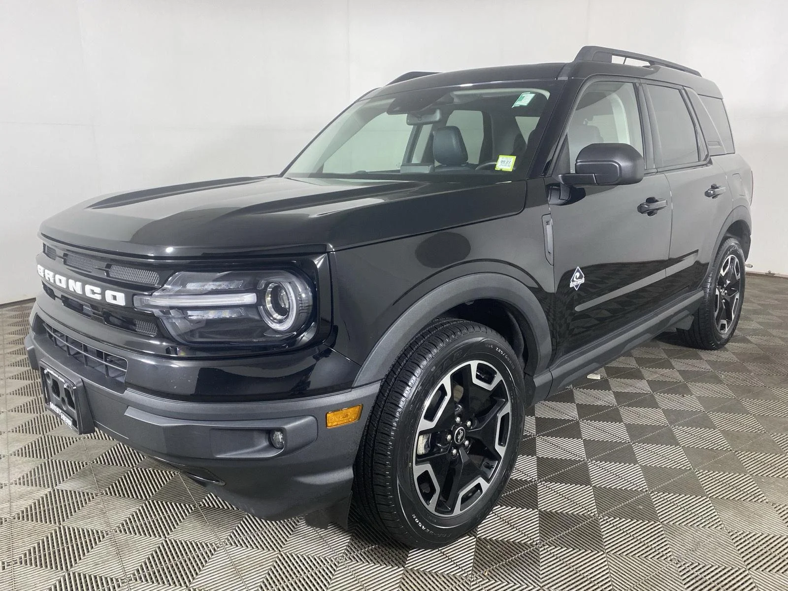Used 2021 Shadow Black Ford Outer Banks image 3
