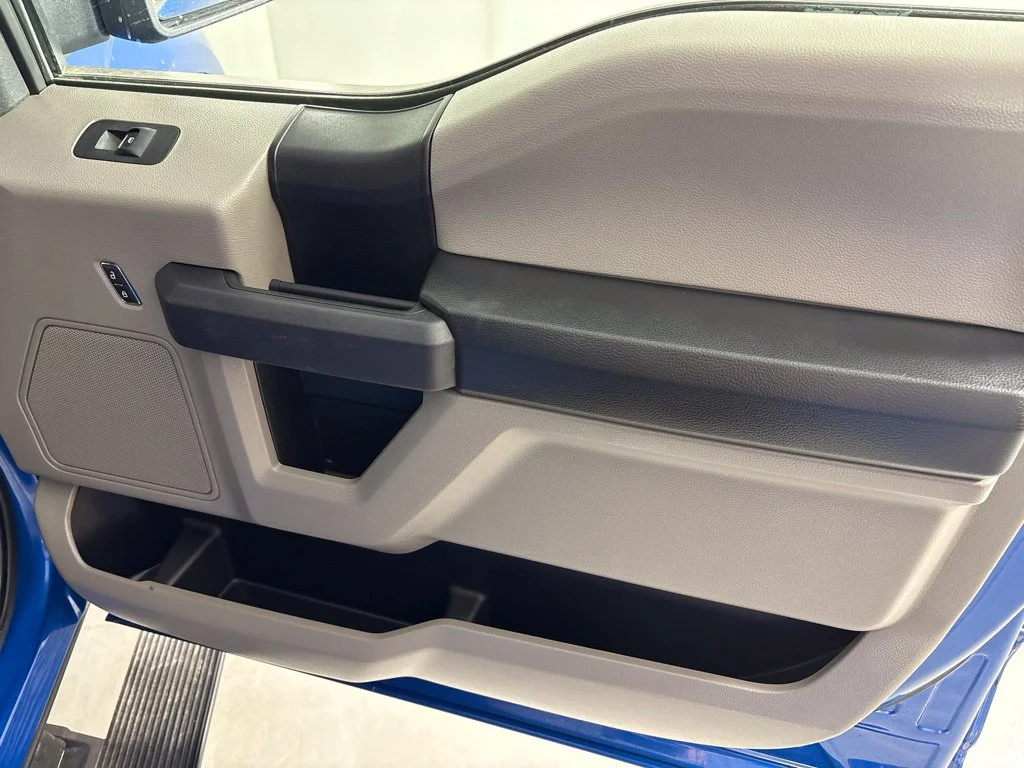 Used 2020 Blue Ford XL image 15