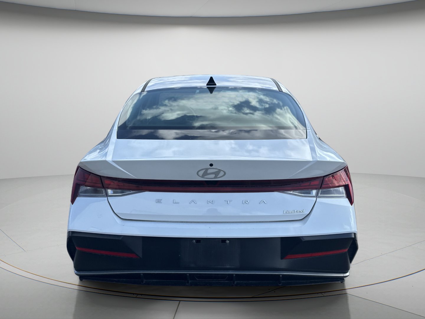 Used 2025 Serenity White Hyundai Limited image 6