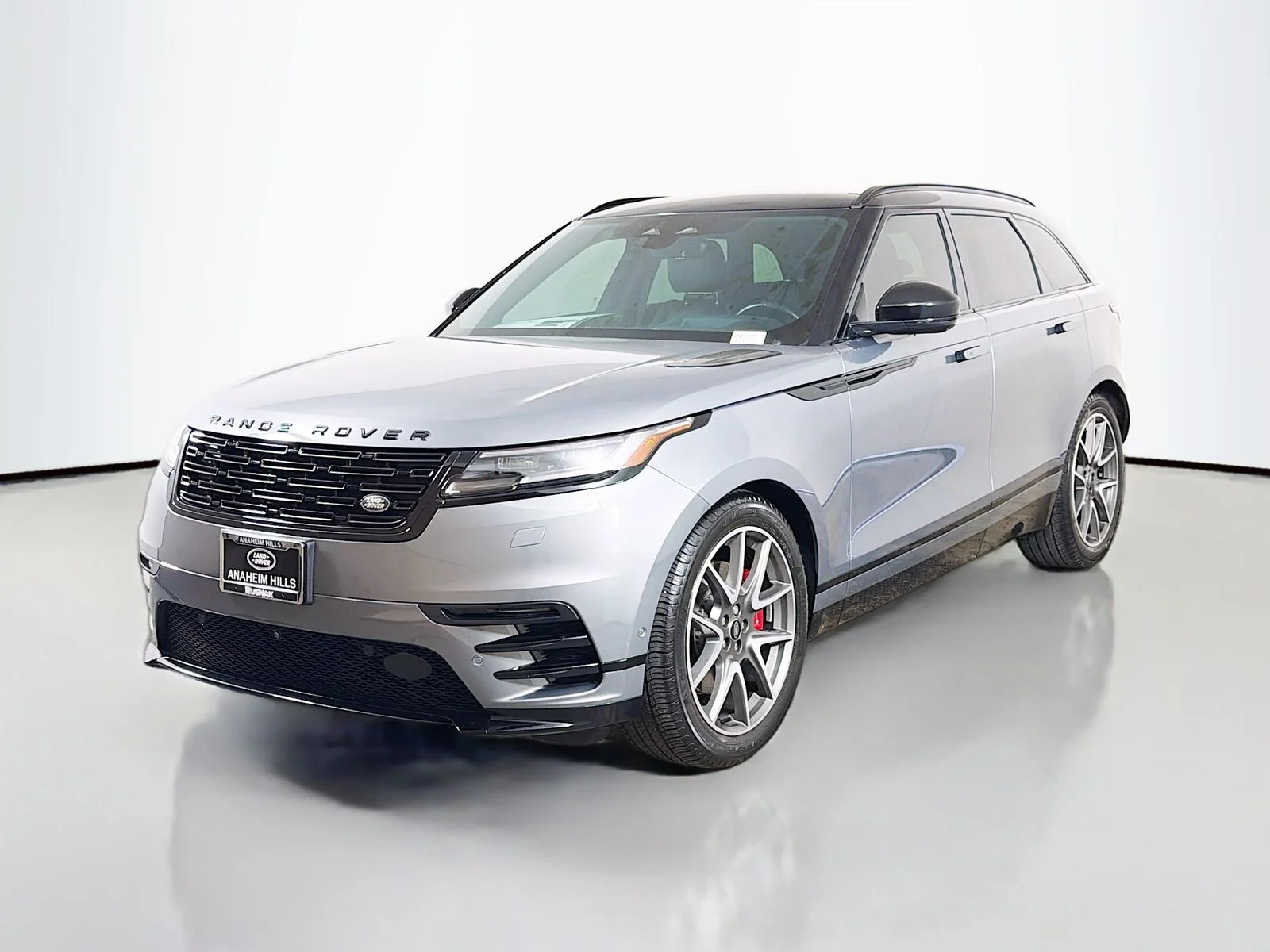 2025 Land Rover Range Rover Velar P400 Dynamic SE's photo