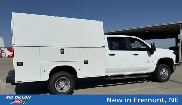 New 2026 Summit White Chevrolet Work Truck image 11