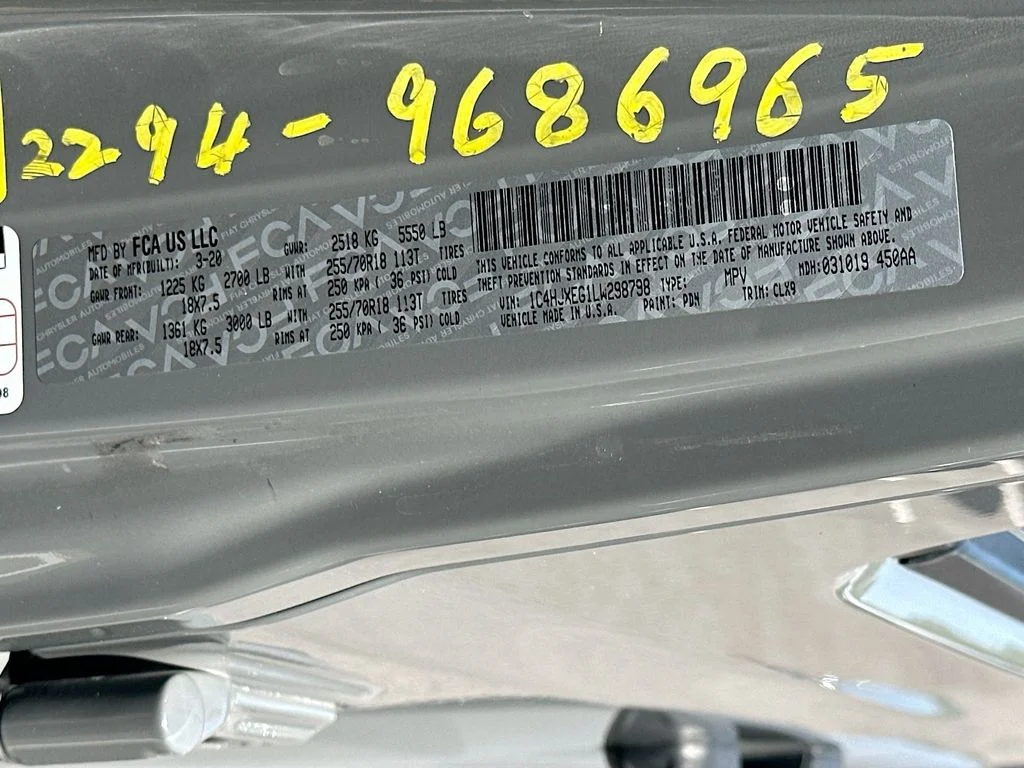 Used 2020 Sting-Gray Clearcoat Jeep Sahara image 32
