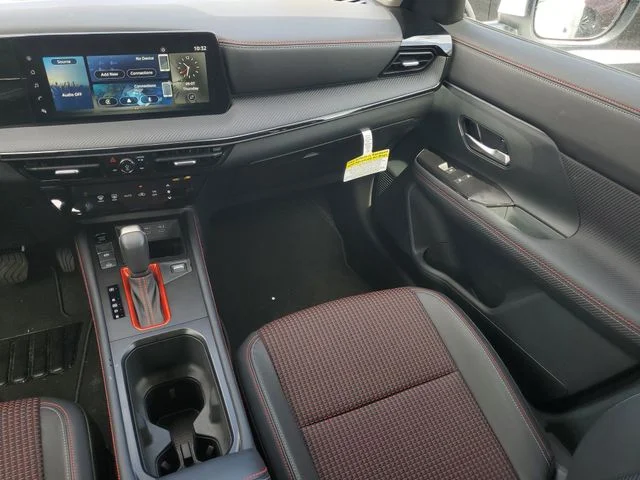 Used 2025 White Nissan SR image 17