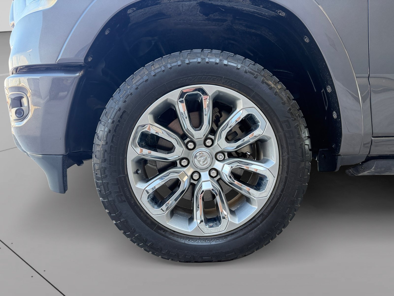 Used 2022 Granite Crystal Metallic Clearcoat Ram Laramie image 9