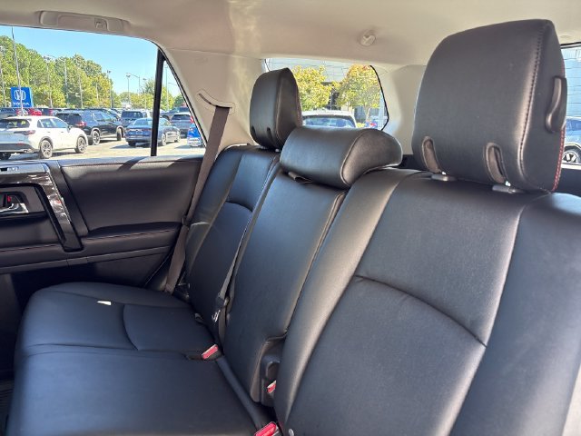 Used 2021 White Toyota Venture image 28