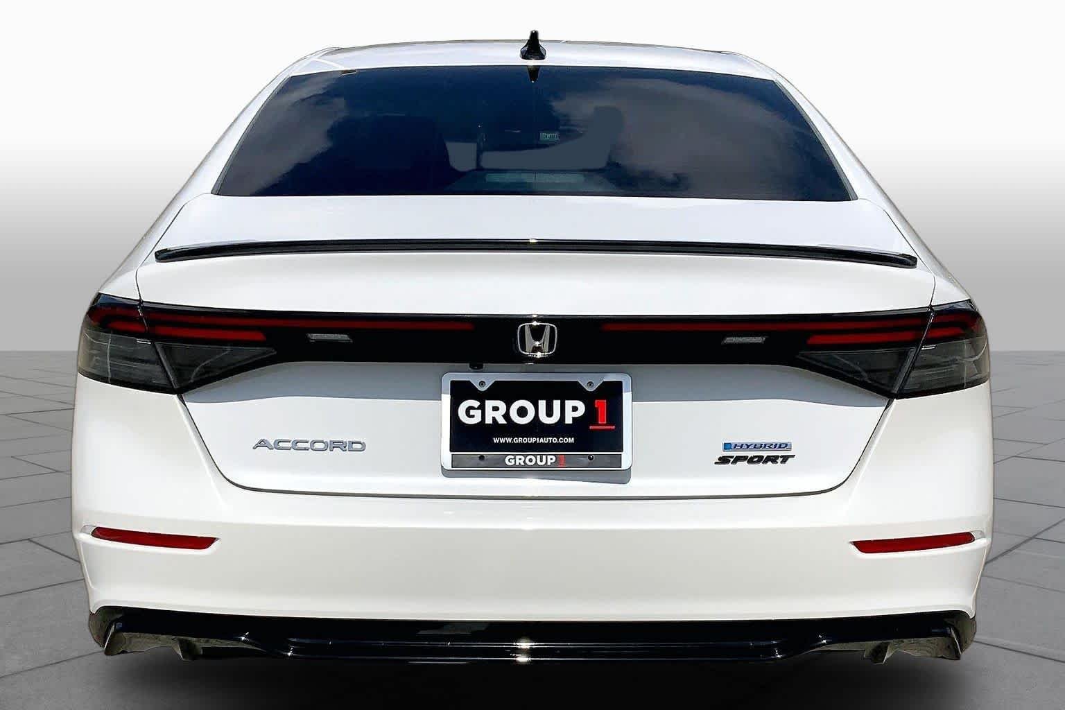 Used 2025 Platinum White Pearl Honda Sport-L image 5