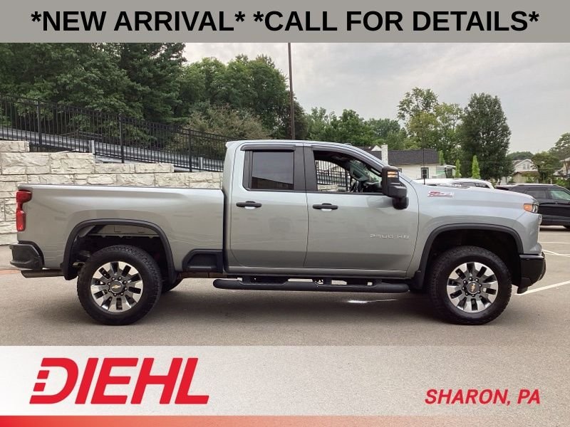Used 2024 Gray Chevrolet Custom image 10