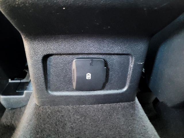 Used 2021 Silver Lincoln Standard image 12