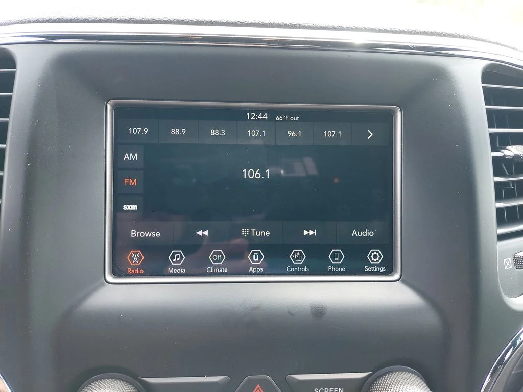 Used 2020 Gray Jeep Laredo E image 19