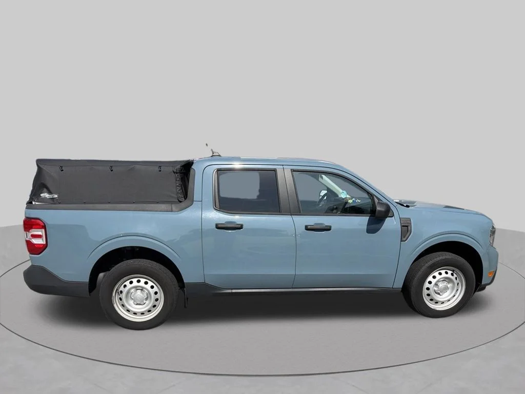 Used 2023 Blue Ford XL image 8