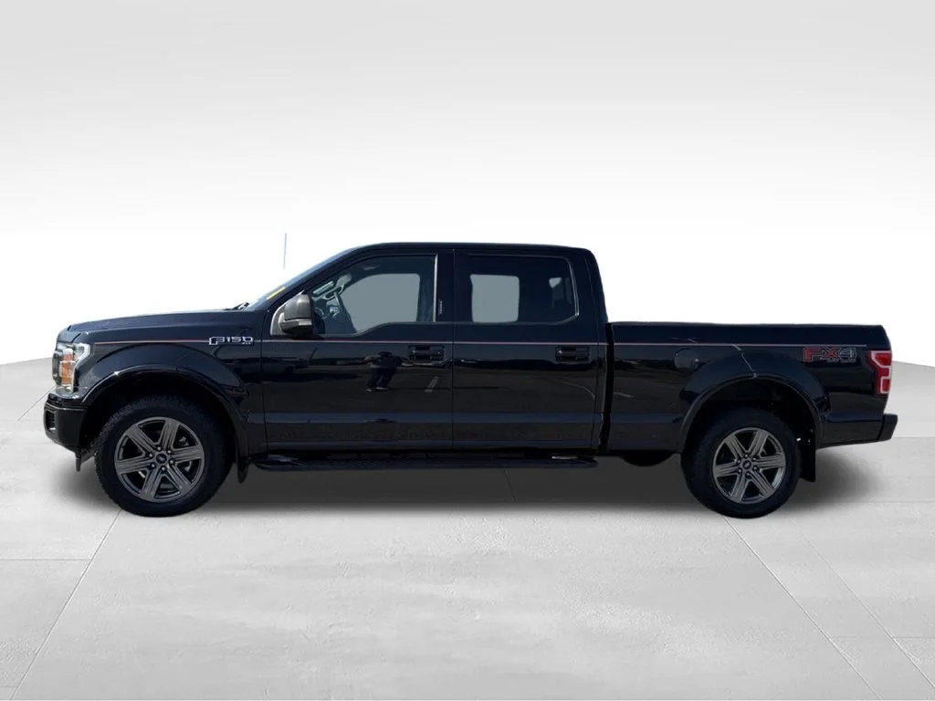 Used 2020 Black Ford XLT image 2