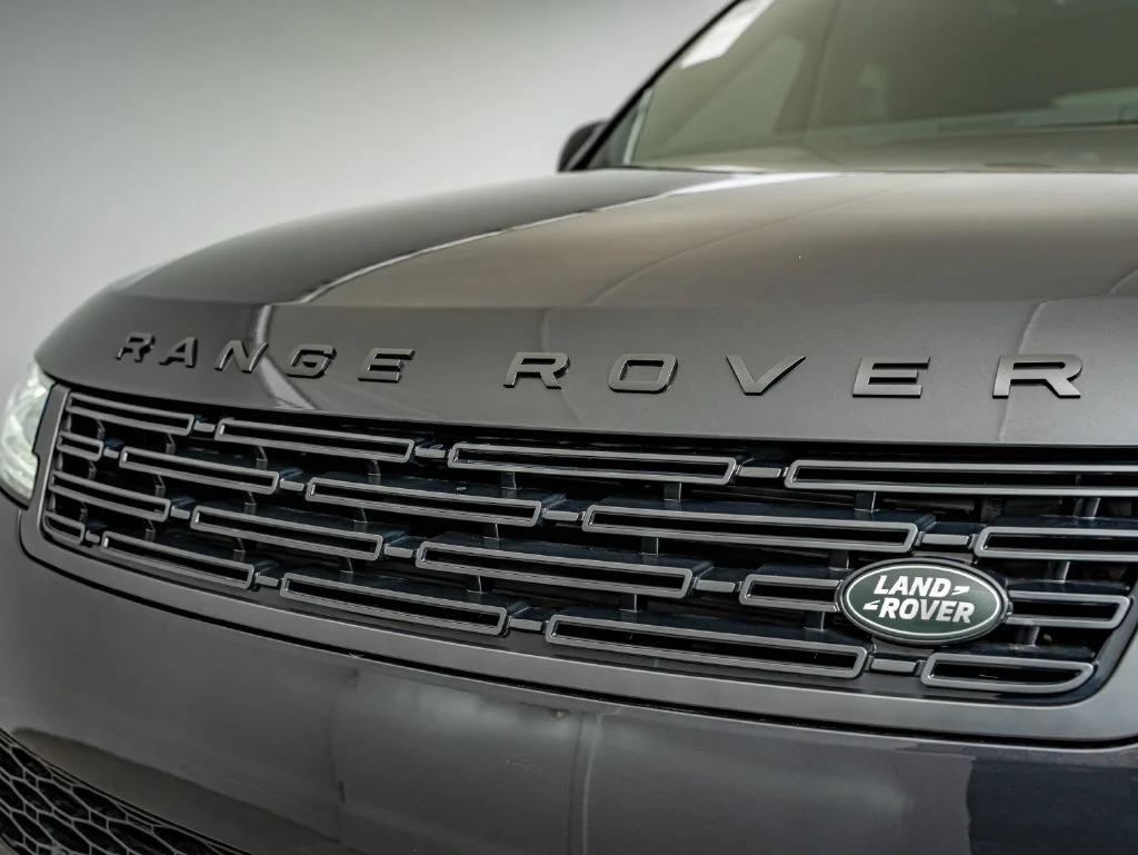 New 2026 Carpathian Gray Premium Metallic Land Rover Dynamic SE image 12