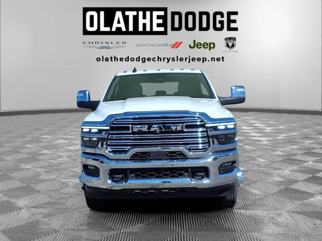 New 2026 Bright White Clear-Coat Exterior Paint RAM Laramie image 33
