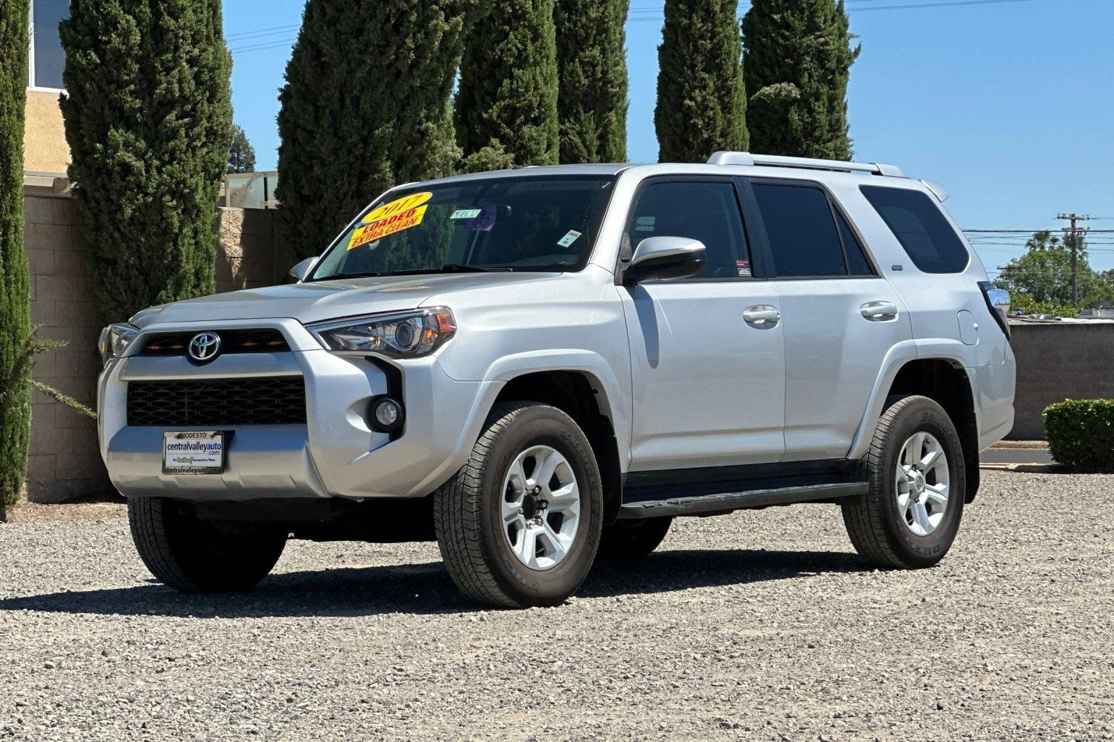 Used 2017 Classic Silver Metallic Toyota SR5 image 8