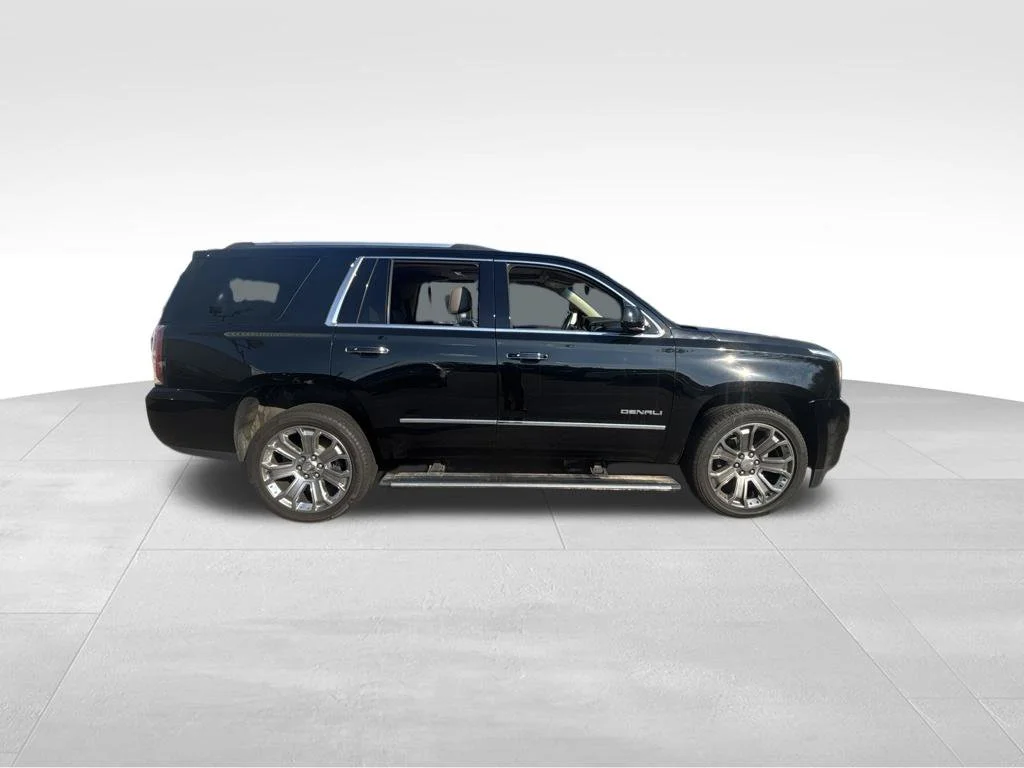 Used 2016 Black GMC Denali image 7