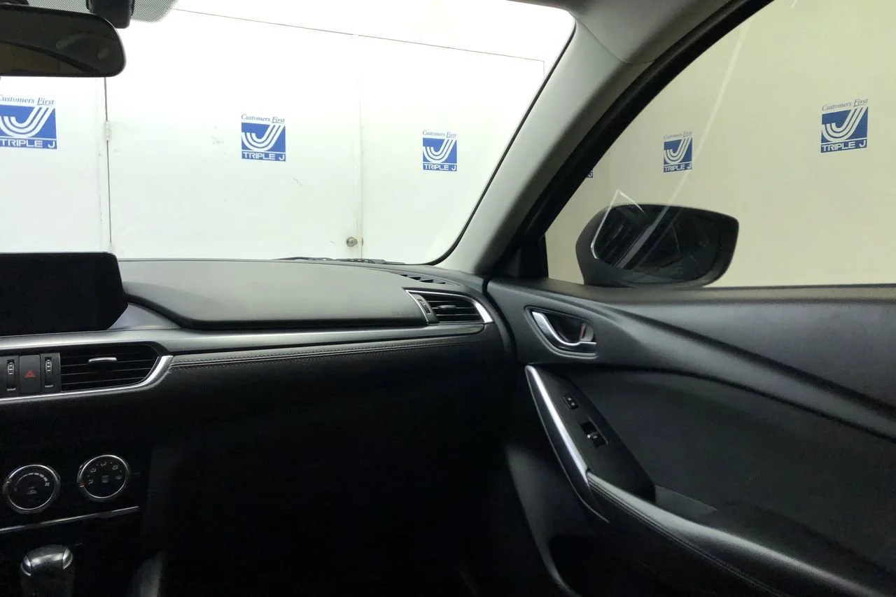 Used 2017 Deep Crystal Blue Mazda Sport image 11