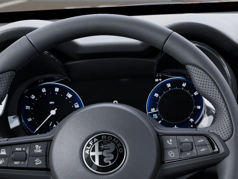 New 2025 Red Alfa Romeo Base image 44