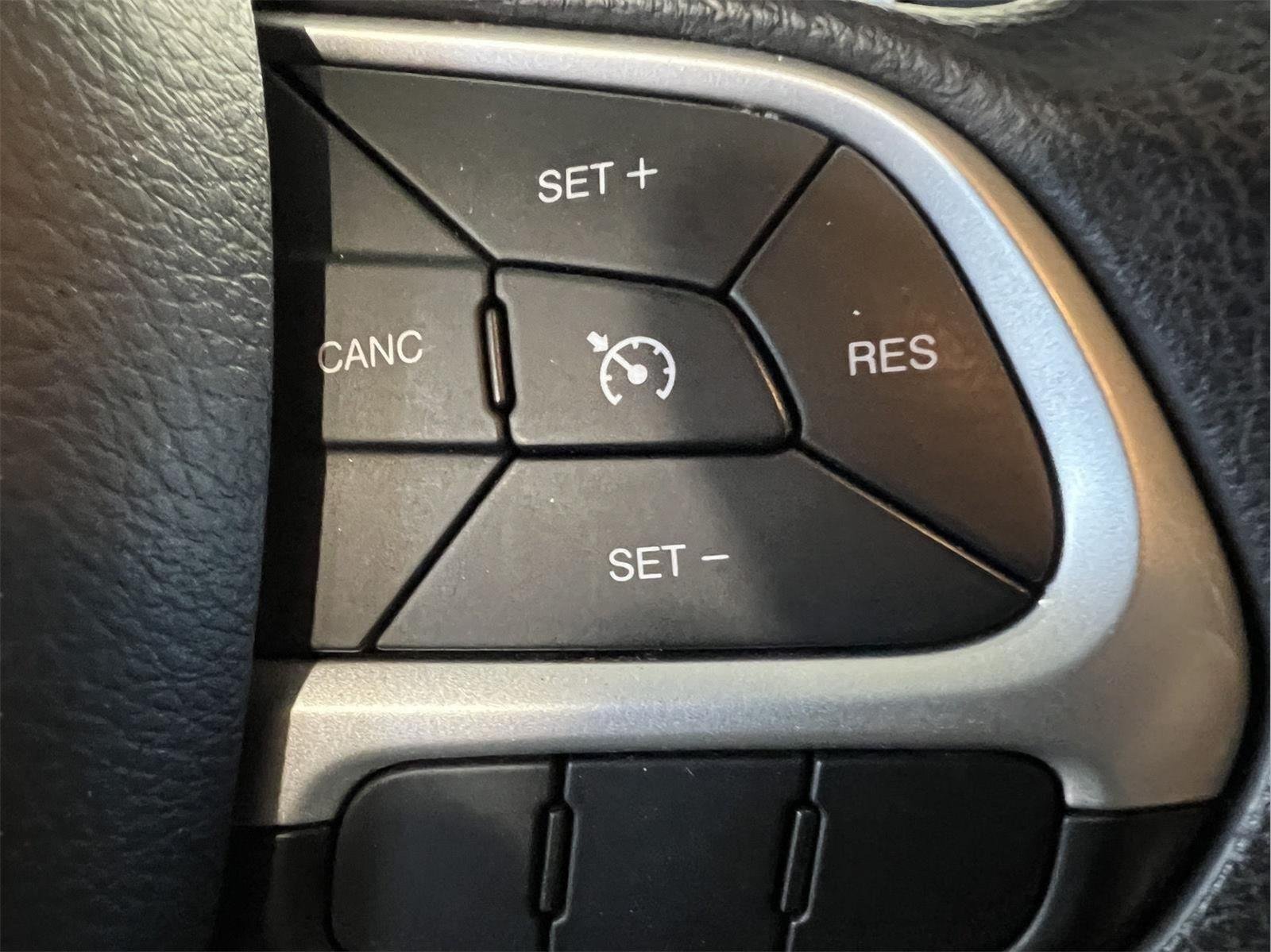 Used 2018 White Clearcoat Jeep Sport image 28