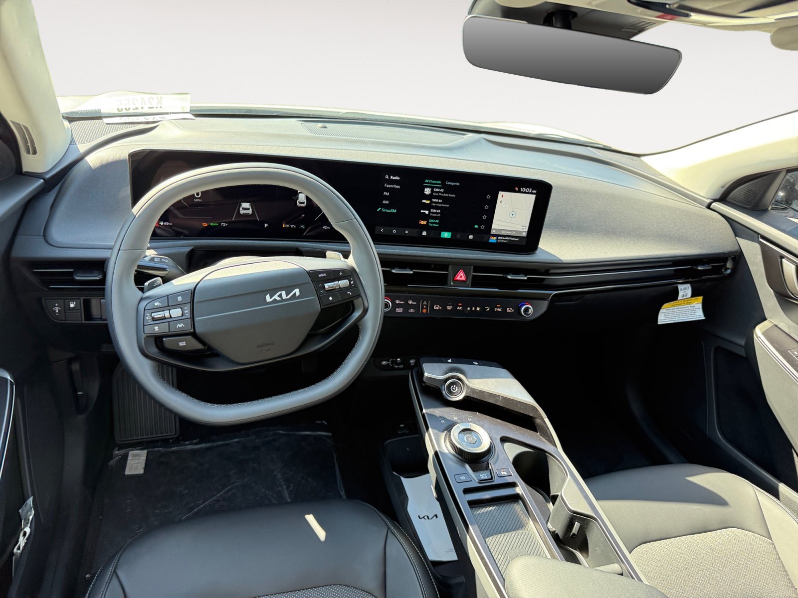 New 2026 Glacial White Pearl Kia Light Long Range image 15