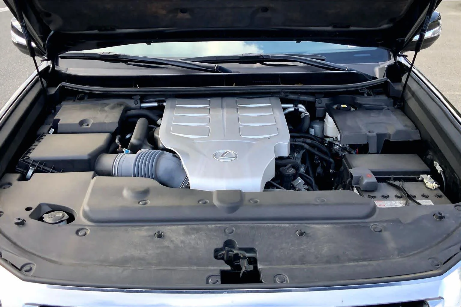 Certified Used 2023 Caviar Lexus Luxury image 31
