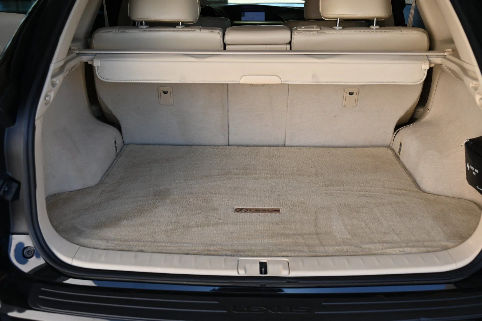 Used 2015 Black Lexus 350 image 17