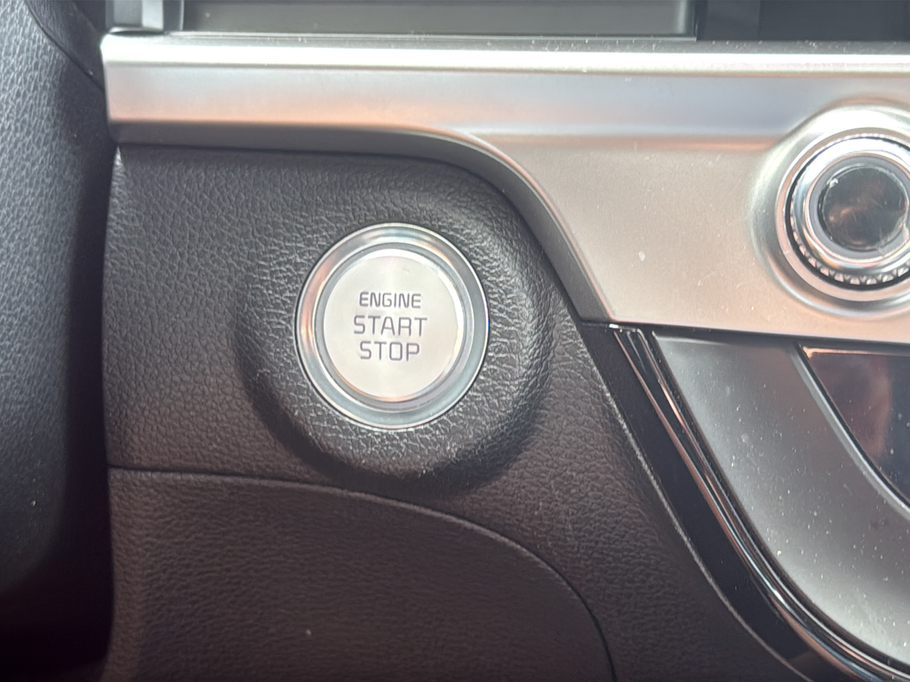 Used 2024 Green Kia S image 13