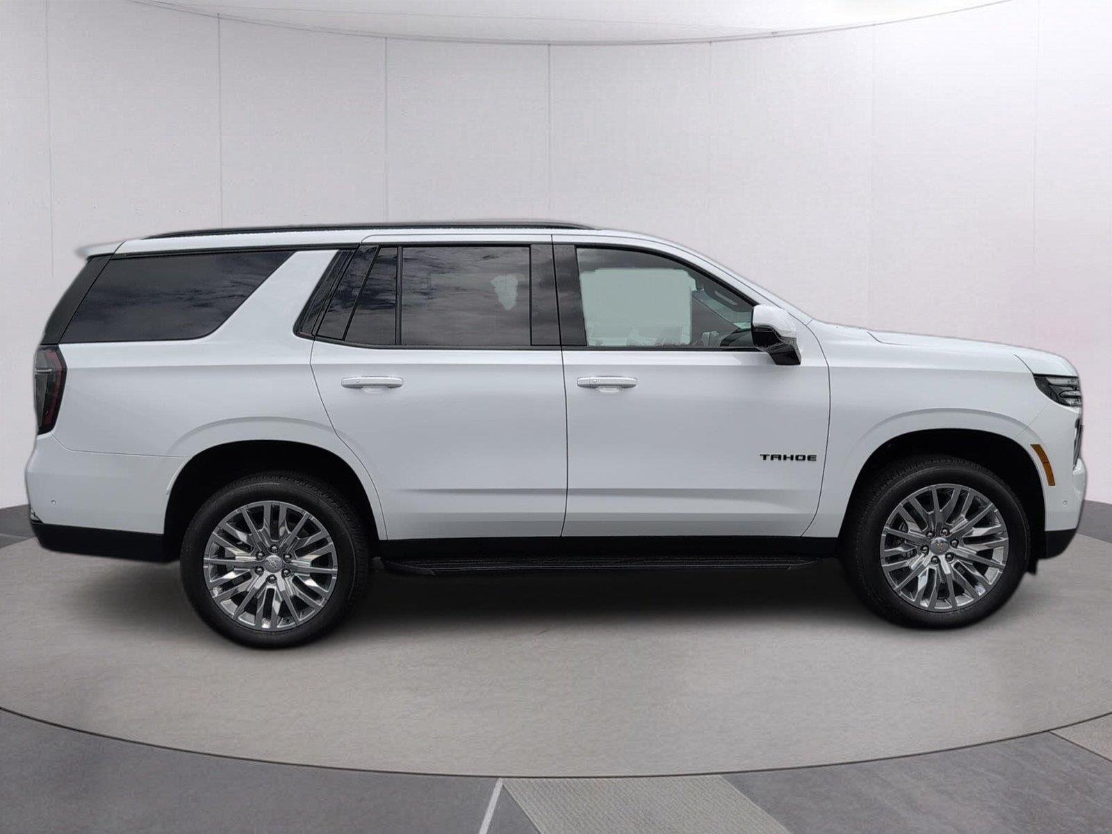 2026 Chevrolet Tahoe RST - Photo 8
