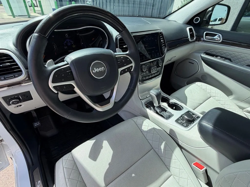 Used 2020 White Jeep Summit image 10