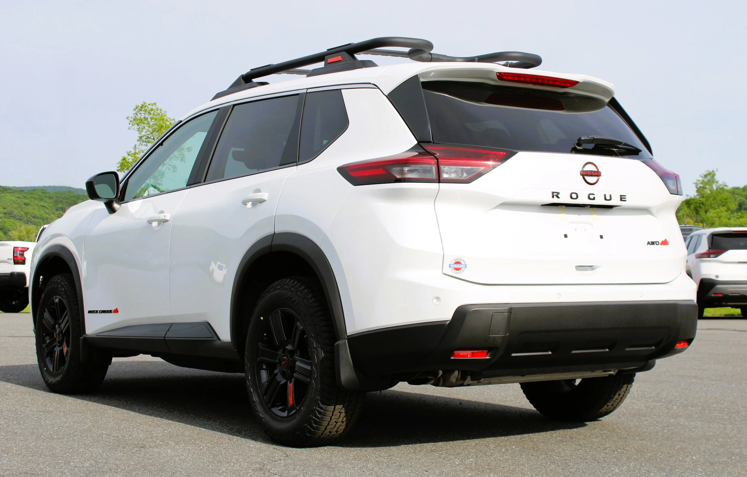 New 2026 Everest White Pearl TriCoat Nissan Rock Creek® image 9